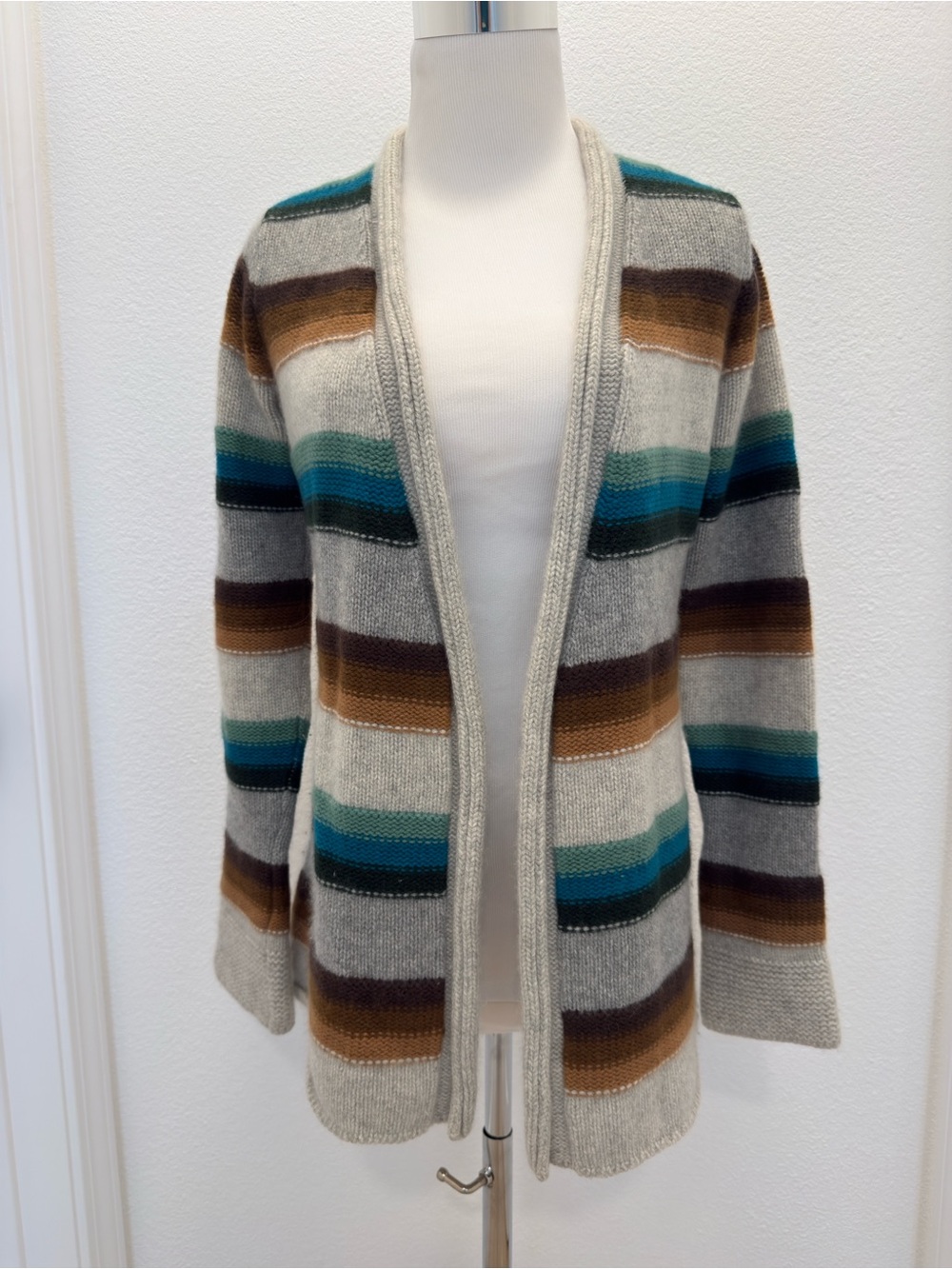 Vince 100% Cashmere Striped Cardigan Sweater M As Seen On Big Bang Theory Penny